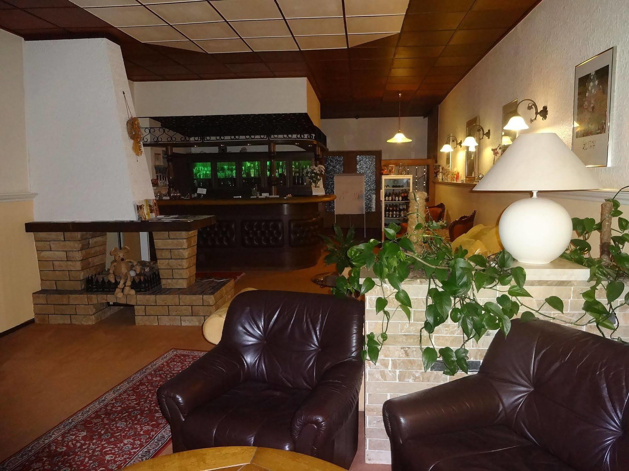 Fachbach Star Hotel المظهر الخارجي الصورة