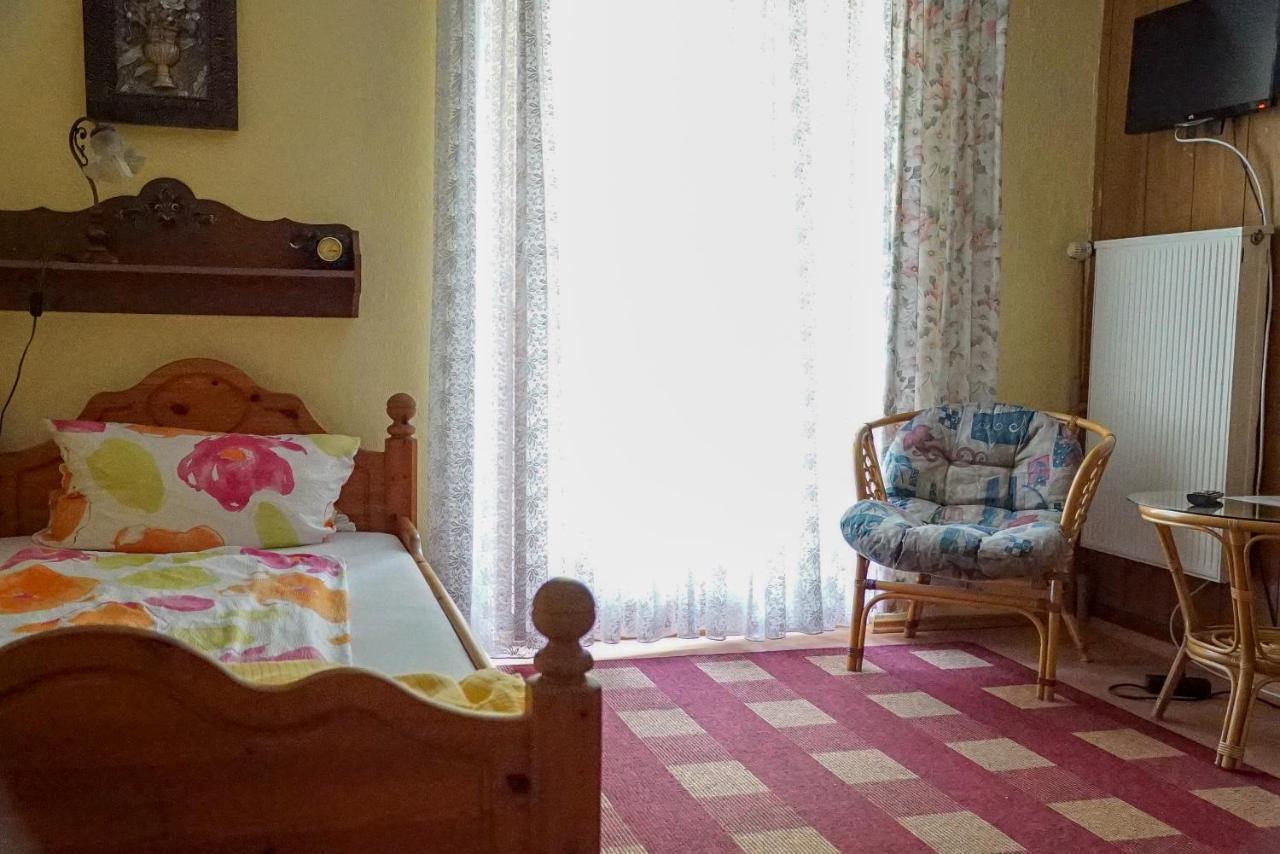 Fachbach Star Hotel المظهر الخارجي الصورة