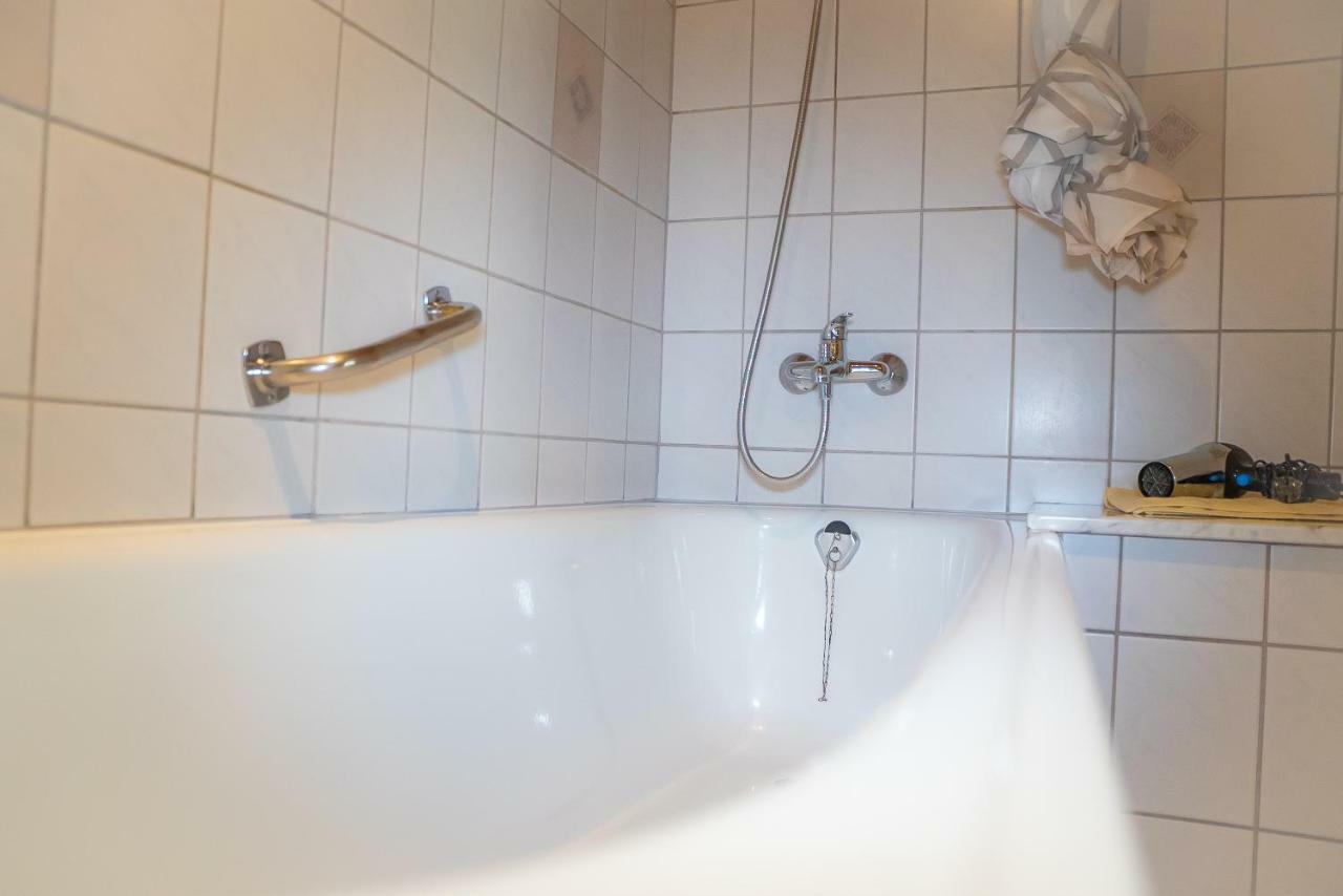 Fachbach Star Hotel المظهر الخارجي الصورة